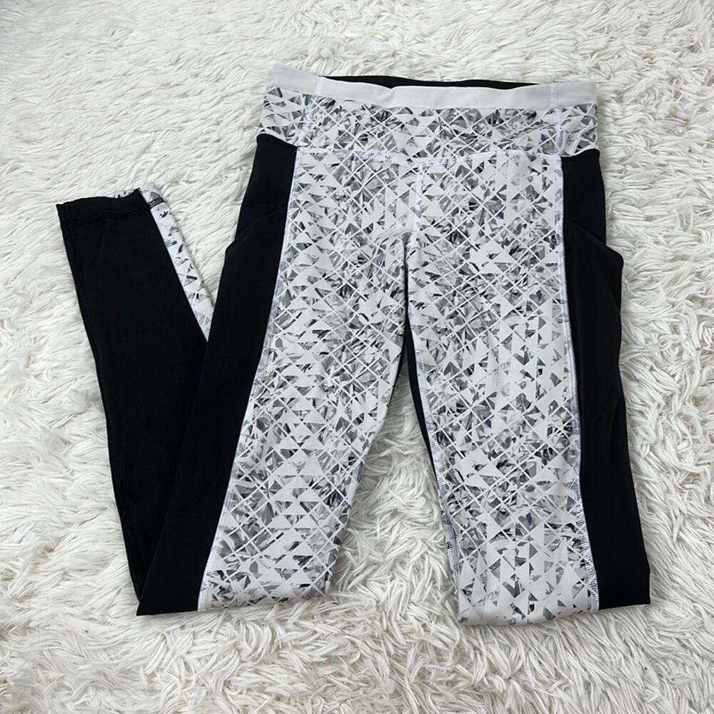 Lululemon Speed Tight II *Full-On Luxtreme Unbreakable White Black / Black